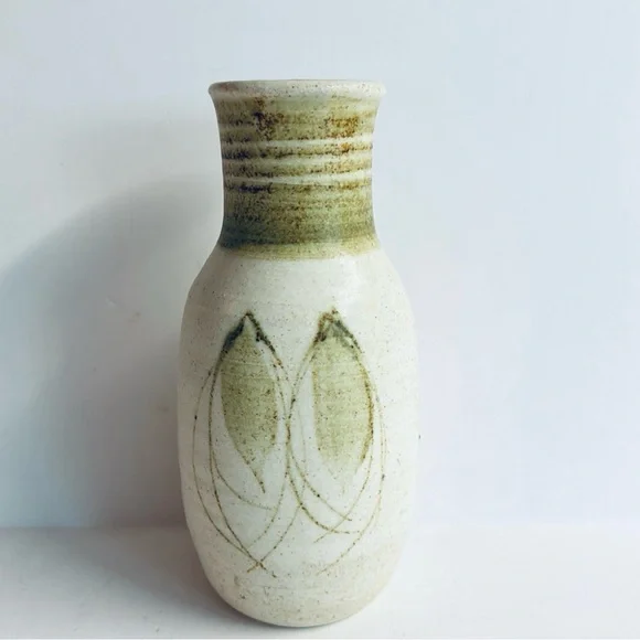 Vintage Signed Boho pottery.Neutral pottery in cream with green design.